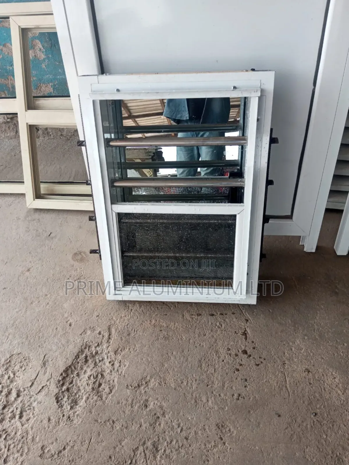 Prime Frameless Window With Protector