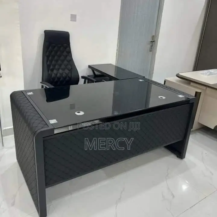 Unique 1.6m Office Table