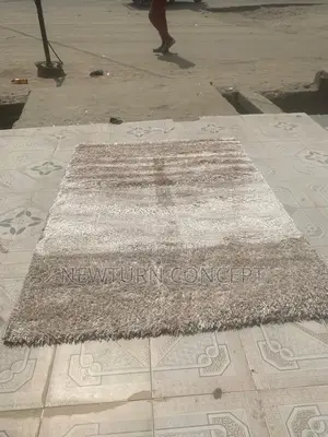 4by6 Turkey Center Rug