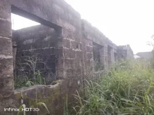 3bdrm Block of Flats in Umuobia Estate, Umuahia for sale
