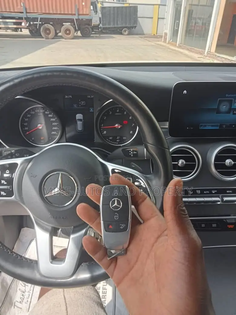 Mercedes-Benz GLC-Class 2022 White