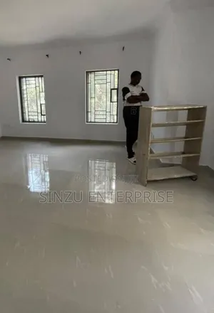 1bdrm Shared Apartment in Orchid Road, Chevron for rent