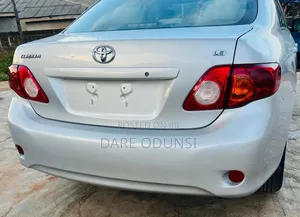 Toyota Corolla LE 4dr Sedan (1.8L 4cyl 4A) 2010 Silver