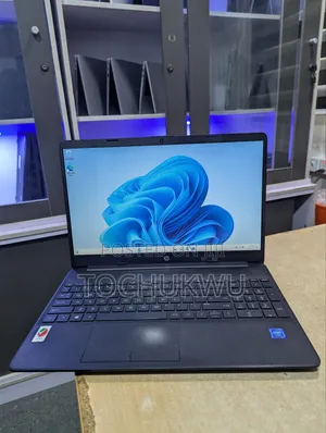 Laptop HP 250 G8 4GB Intel Pentium HDD 1T