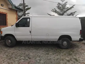 Ford E350 2006 White