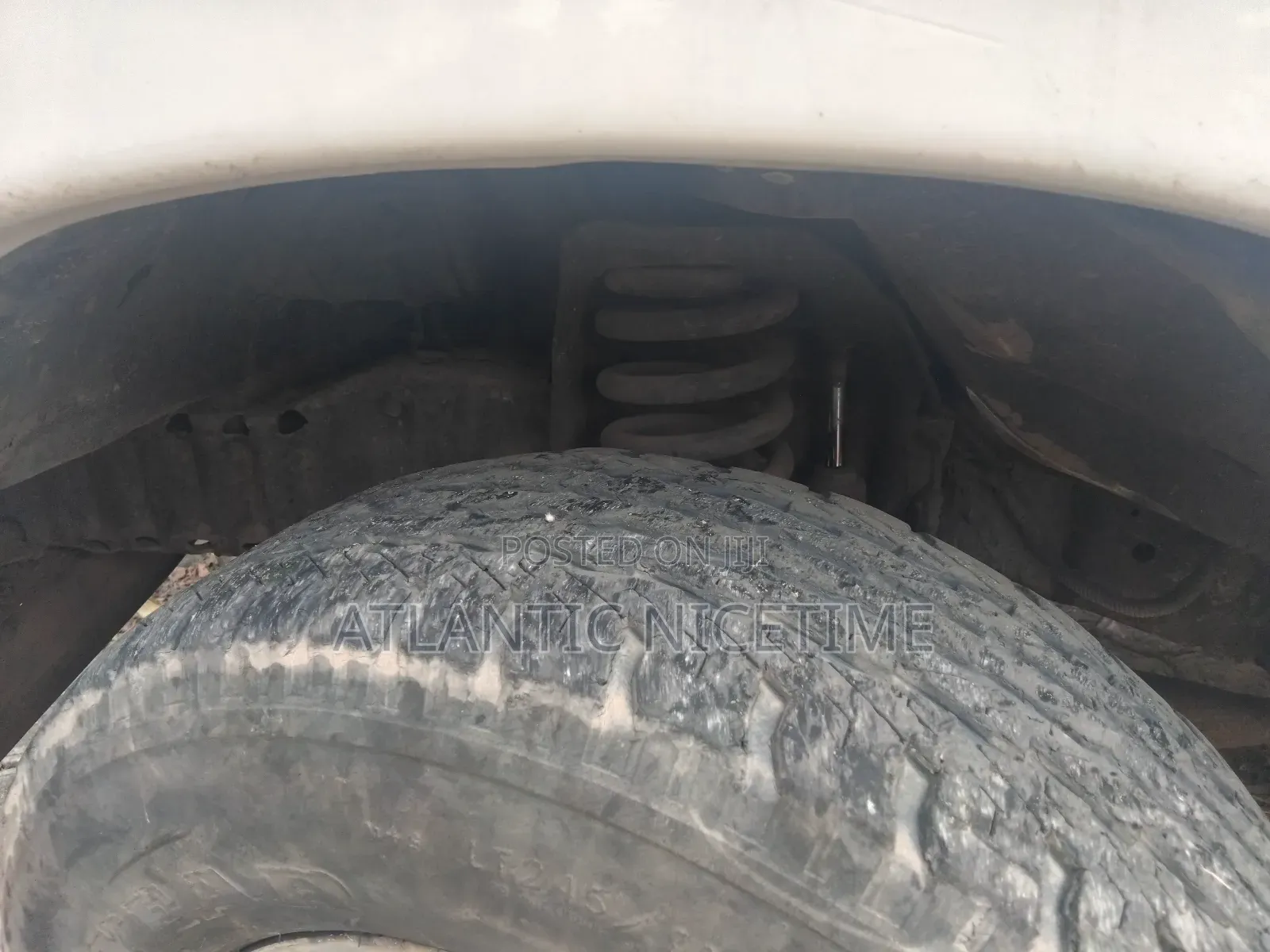 Ford E350 2006 White