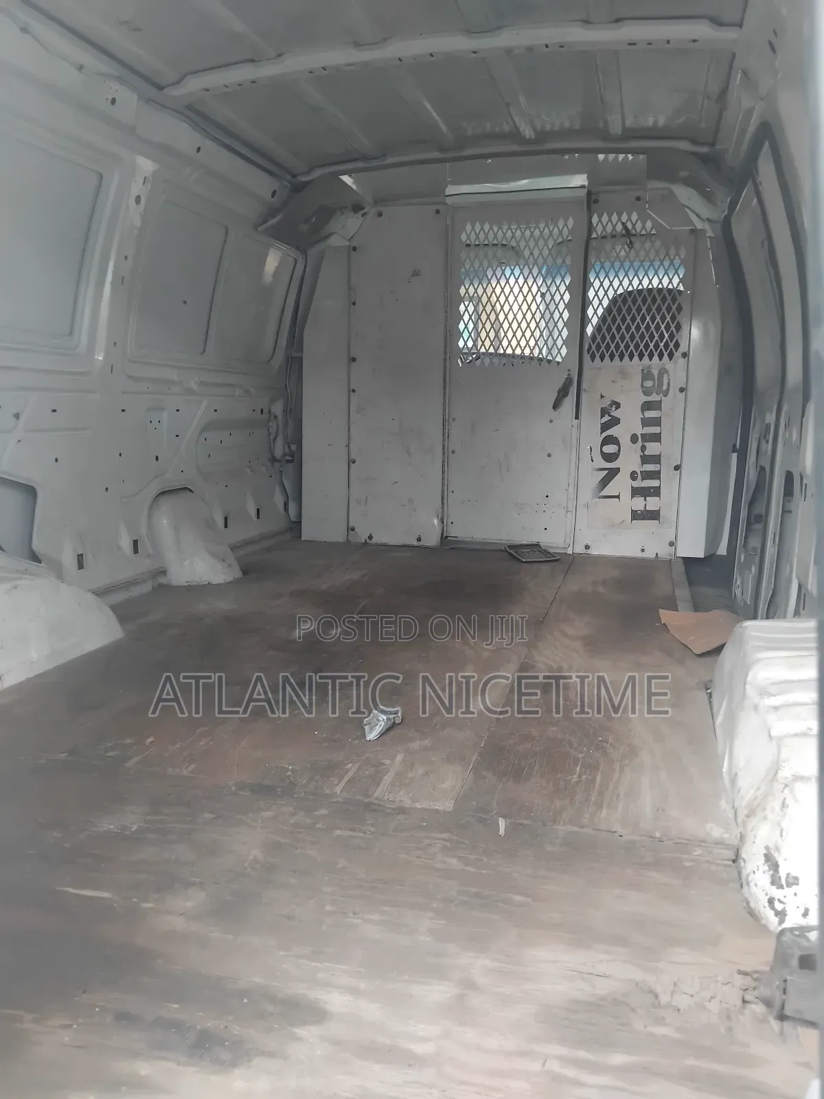 Ford E350 2006 White