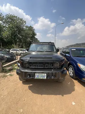 Toyota FJ Cruiser 2010 Black