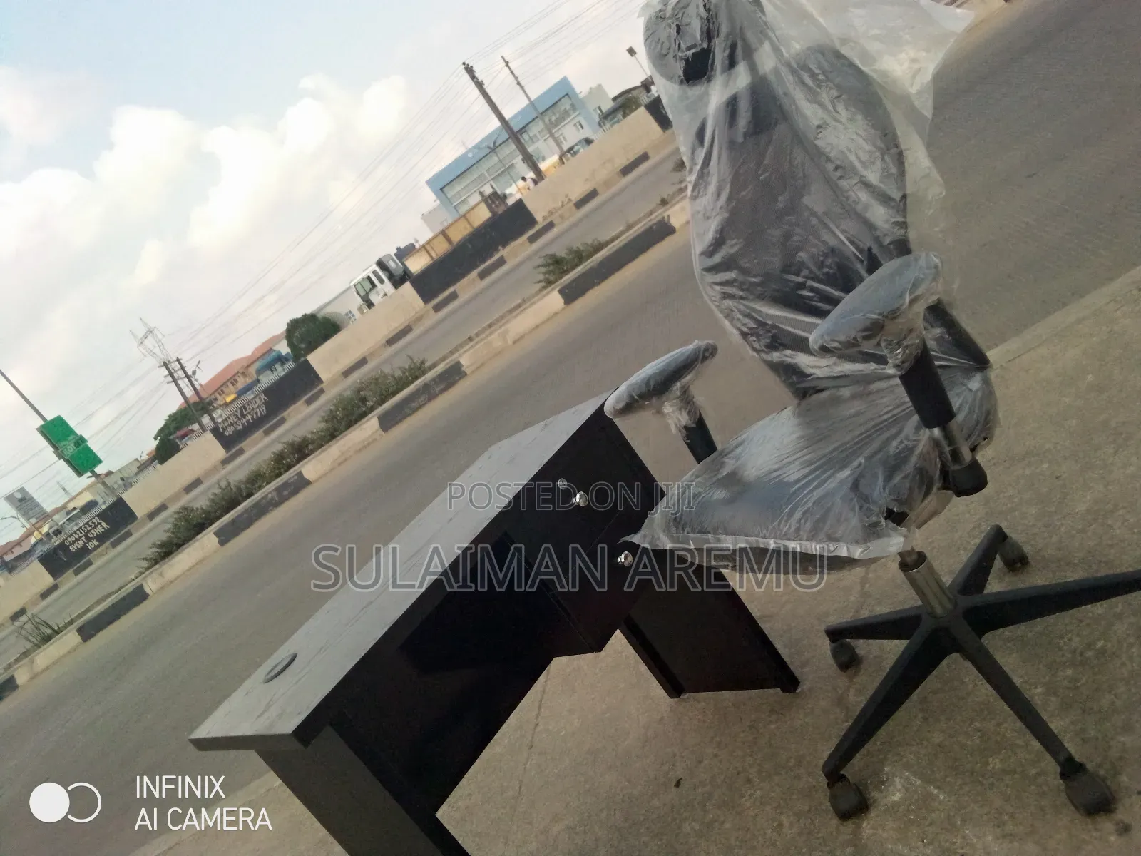 Office Executive Chair With 3feet Table