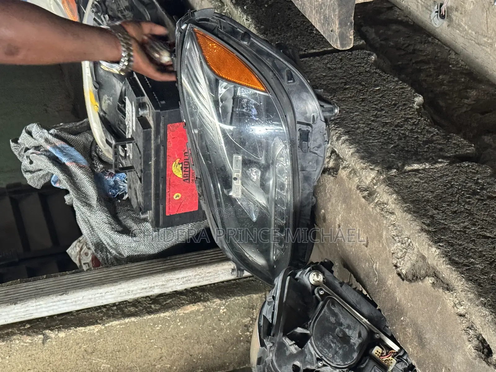 Headlights for E350 Single Charger 2016 Model