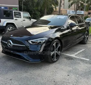 Mercedes-Benz C300 2023 Black