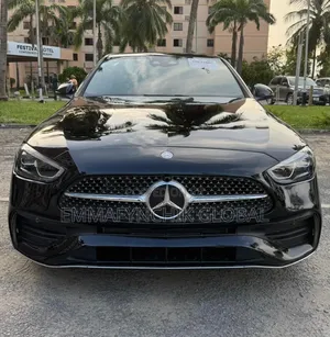 Mercedes-Benz C300 2023 Black