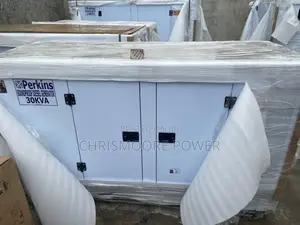 Original England Perkins Soundproof Diesel Generator 30kva