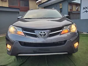 Toyota RAV4 XLE 4dr SUV AWD (2.5L 4cyl 6A) 2014 Gray