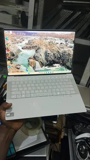 Laptop Dell XPS 14 9440 16GB Intel Core Ultra 7 SSD 512GB