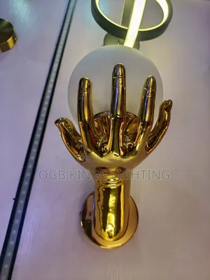 Wall Light Gold Hand With E27 Bulb for Living Room Lighting