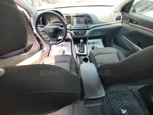 Hyundai Elantra SE 2018 Blue