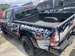 Toyota Tacoma PreRunner V6 4dr Access Cab 6.1 ft. SB (4.0L 6cyl 5A)
