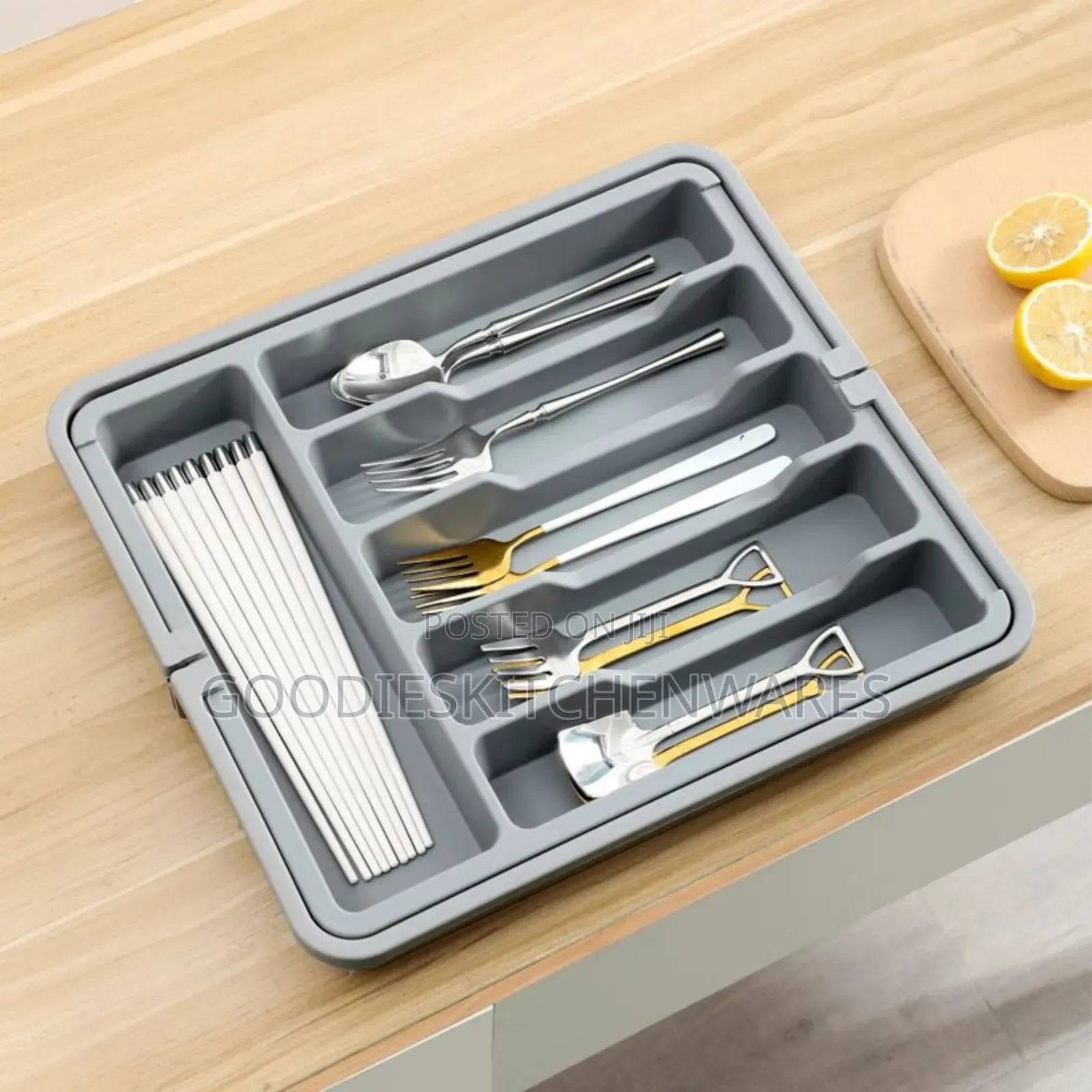 Expandable Cutlery Tray / Organizer