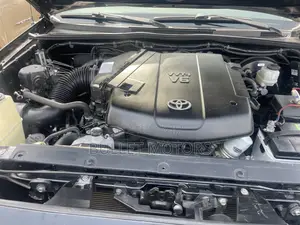 Toyota Tacoma V6 4dr Access Cab 4WD 6.1 ft. SB (4.0L 6cyl 6M) 2014