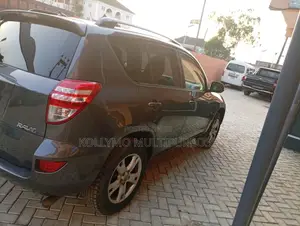 Toyota RAV4 Limited 2009 Beige