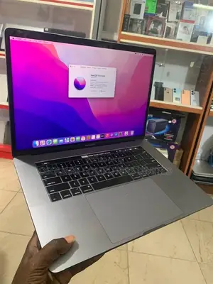 Laptop Apple MacBook Pro 2019 16GB Intel Core i9 SSD 1T