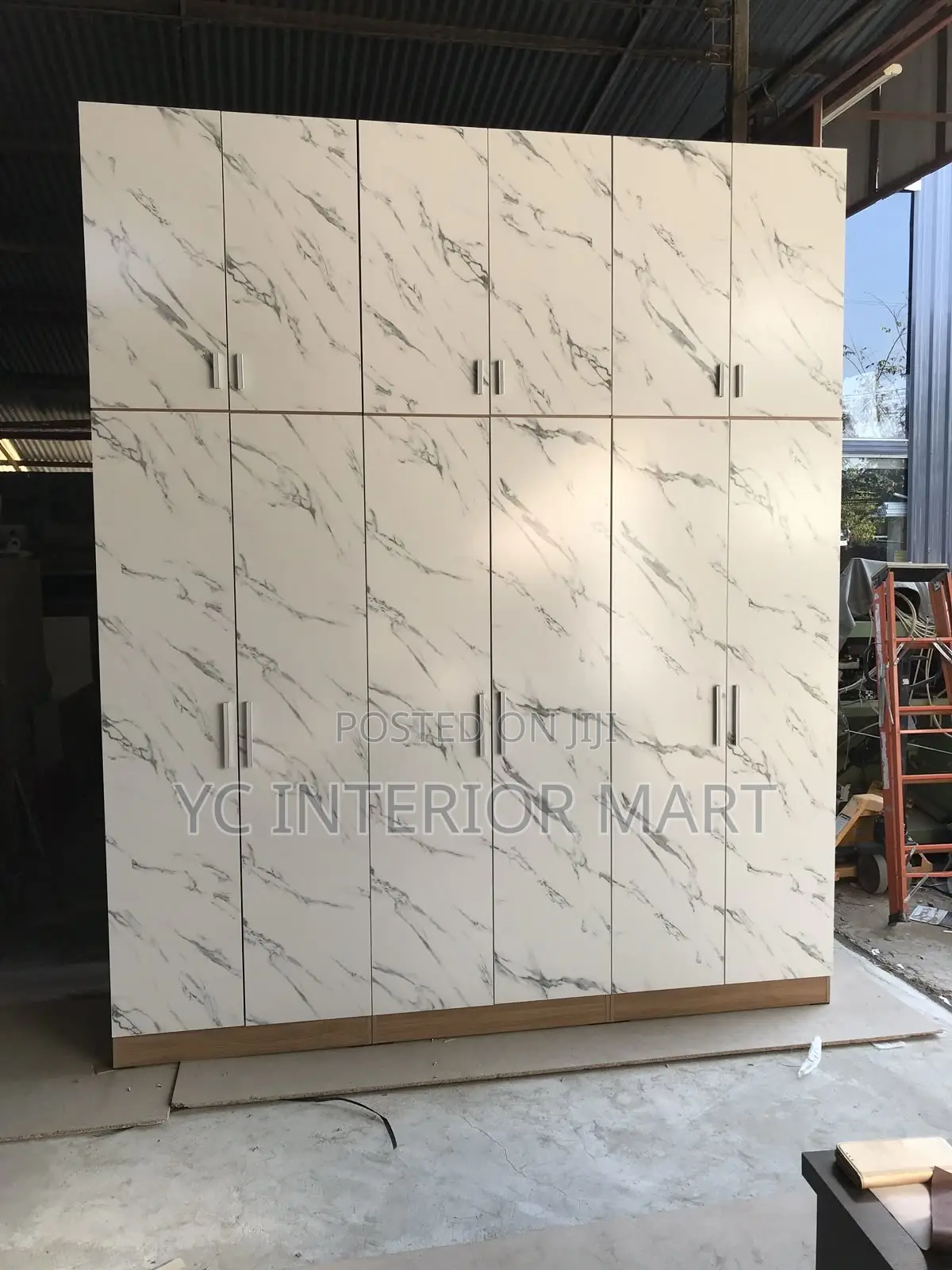 Uv Mable Wardrobe