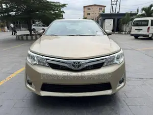 Toyota Camry 2012 Gold