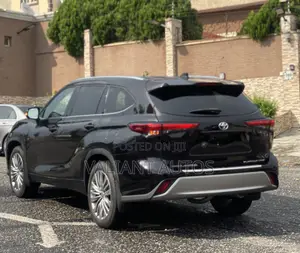 Toyota Highlander 2021 Black