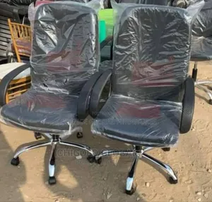 Mid-Back Swivel Office Chairs