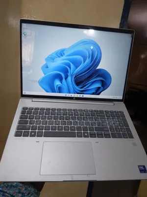 Laptop HP EliteBook 860 G10 16GB Intel Core Ultra 5 SSD 512GB