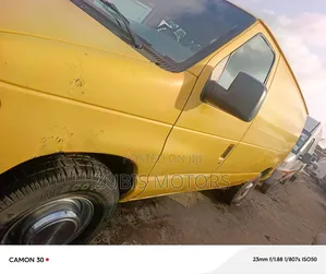 Ford E250 2005 Yellow