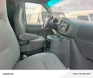 Ford E250 2005 Yellow