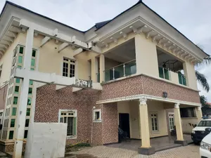 8bdrm Duplex in Wuse Zone 1 for sale