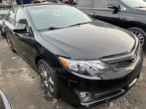 Toyota Camry SE V6 4dr Sedan (3.5L 6cyl 6A) 2012 Black