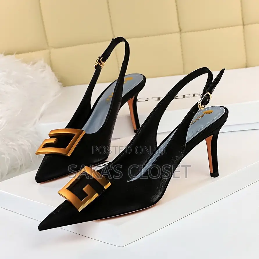 Ladies Half Heel Shoe
