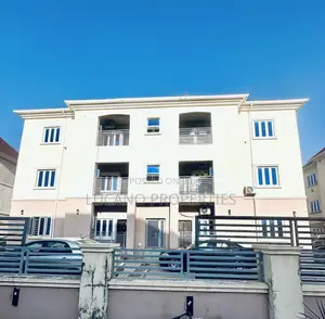 3bdrm Block of Flats in River Park Estate, Lugbe District for sale