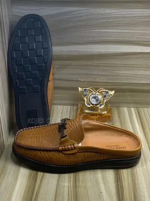 Half Men Louis Vuitton Quality Shoe
