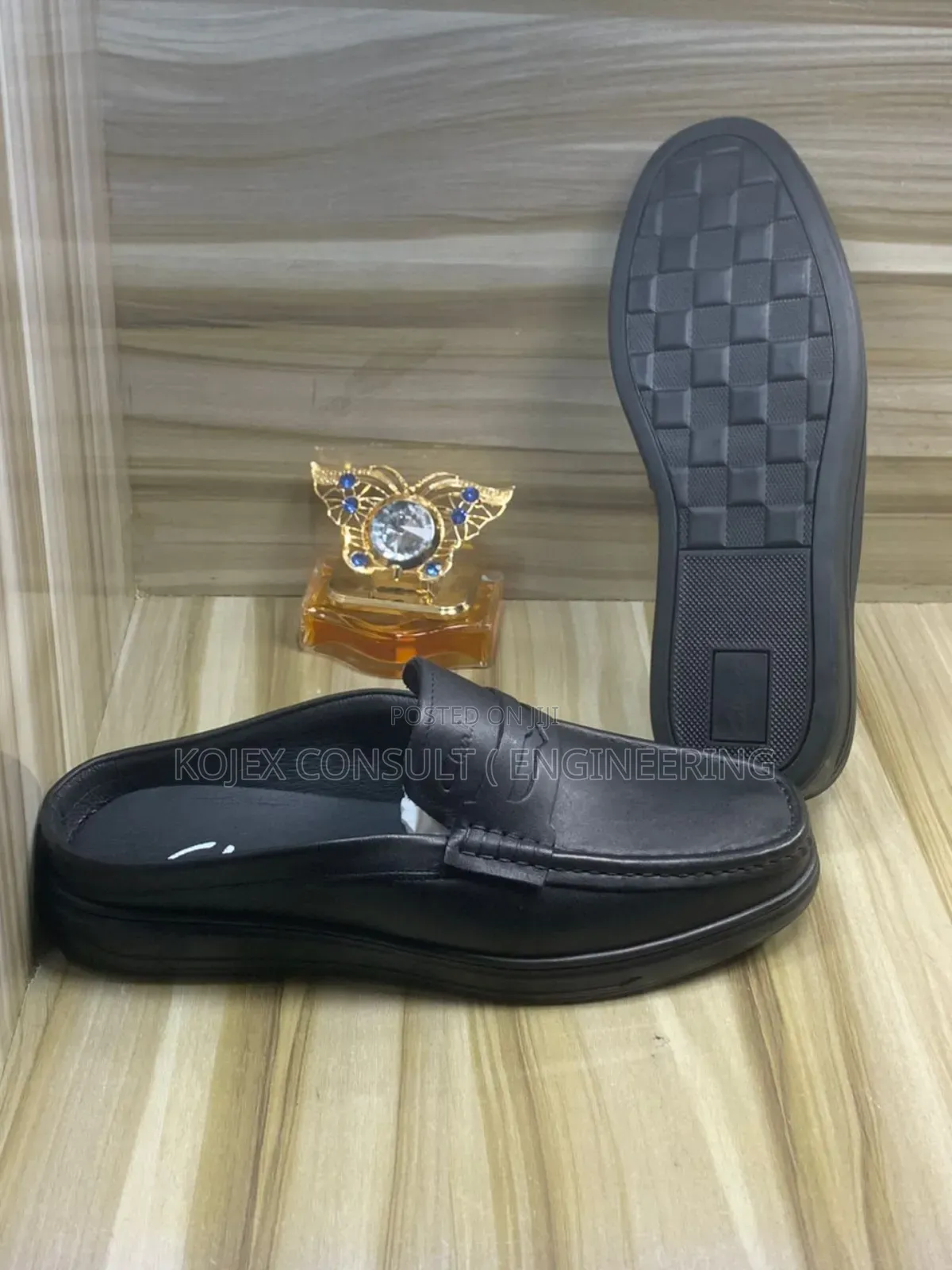 Half Men Louis Vuitton Quality Shoe