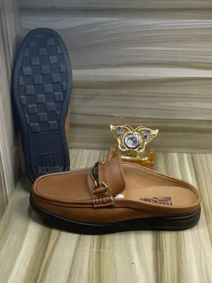 Half Men Louis Vuitton Quality Shoe