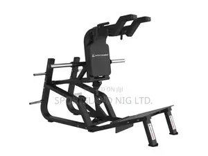 Hack Squat Machine