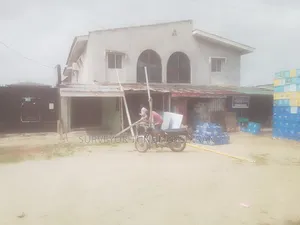 20bdrm Block of Flats in Ishawo Road, Ikorodu for sale