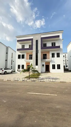 5bdrm Duplex in Lokogoma for sale