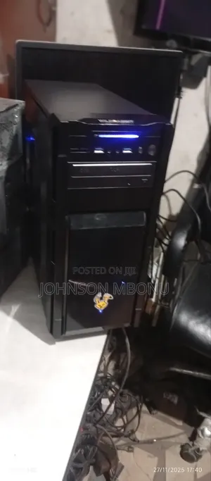 Desktop Computer Asus 16GB Intel Core I7 SSD 512GB