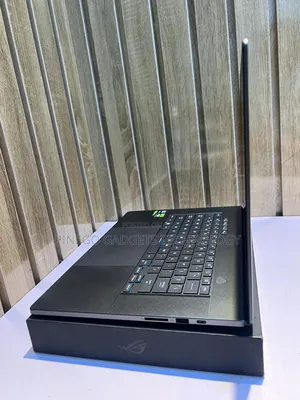 Laptop Asus ROG Zephyrus G16 16GB Intel Core Ultra 9 SSD 1T