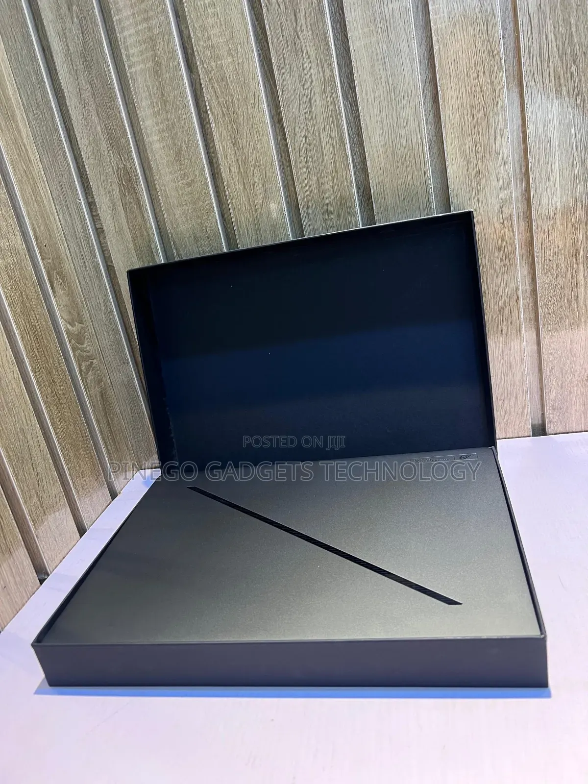 Laptop Asus ROG Zephyrus G16 16GB Intel Core Ultra 9 SSD 1T