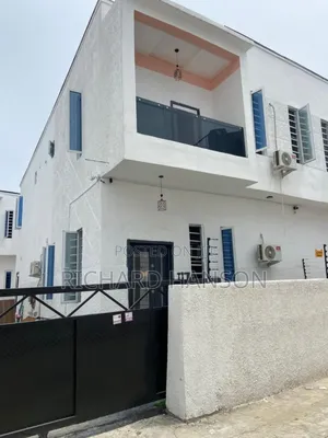 4bdrm Duplex in In General Paint, Sangotedo for rent