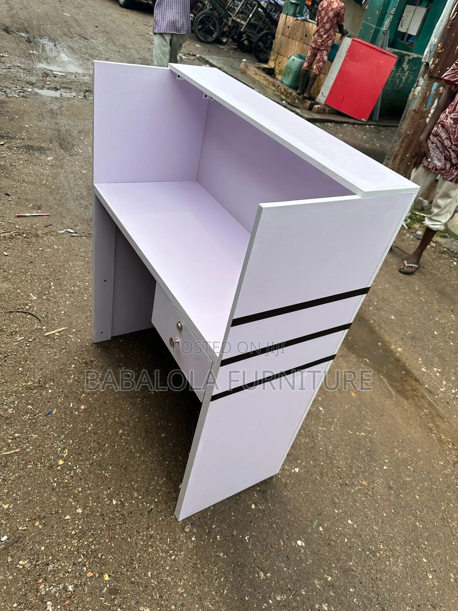 Receptionist Table
