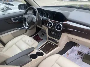 Mercedes-Benz GLK-Class Base GLK 350 4dr AWD 4MATIC (3.5L 6cyl 7A) 2015