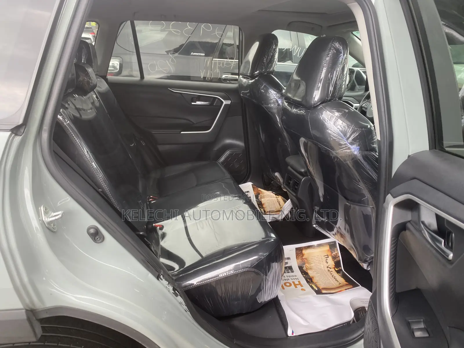 Toyota RAV4 XLE 2021 Gray